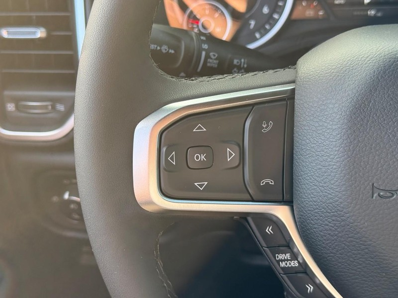 Ram 1500 Vehicle Image 16