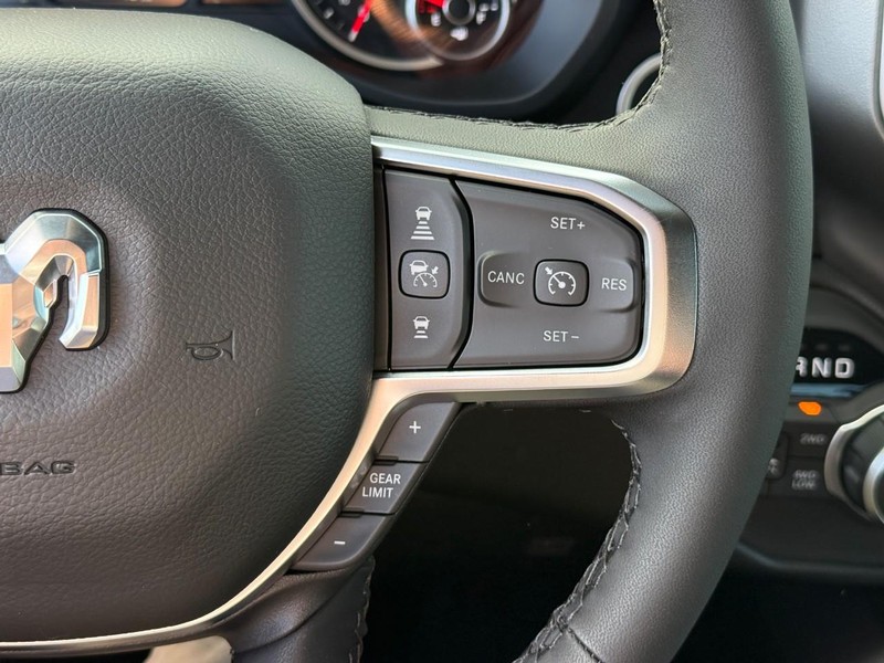 Ram 1500 Vehicle Image 17