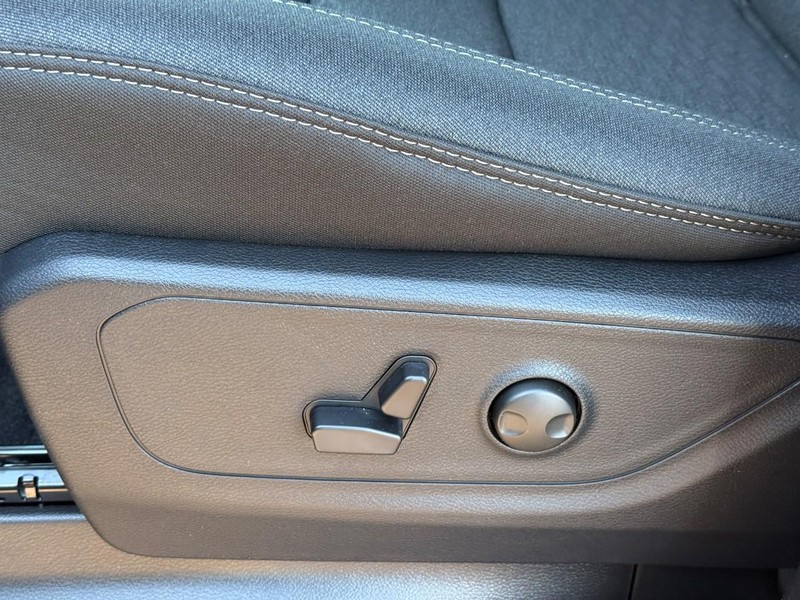 Ram 1500 Vehicle Image 15