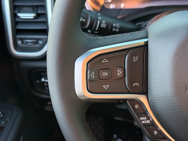 Ram 1500 Vehicle Image 16