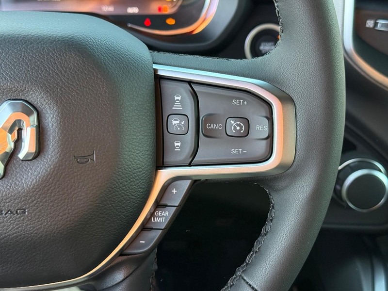 Ram 1500 Vehicle Image 17