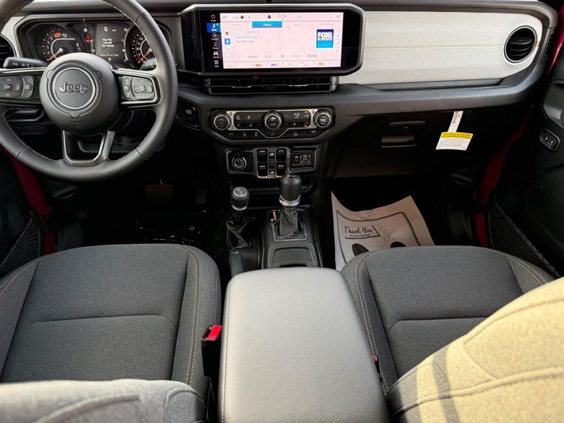 Jeep Wrangler Vehicle Image 08