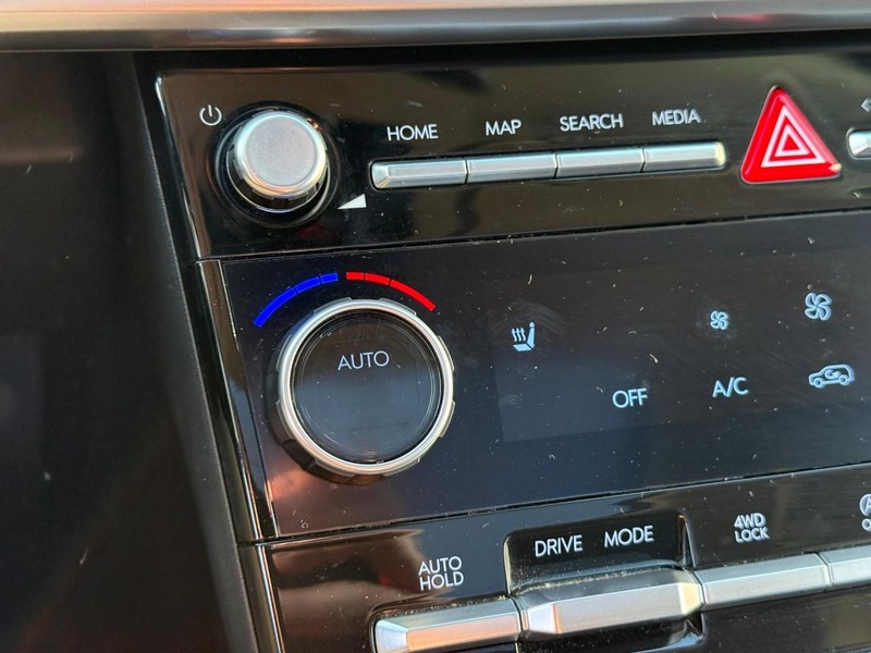 Hyundai Santa Fe Vehicle Image 21