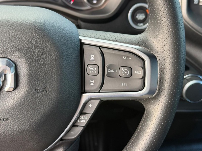 Ram 1500 Vehicle Image 13