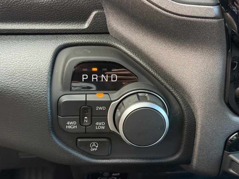 Ram 1500 Vehicle Image 14