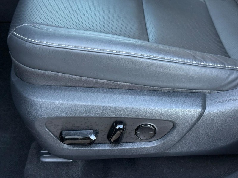 Lexus RX Vehicle Image 20