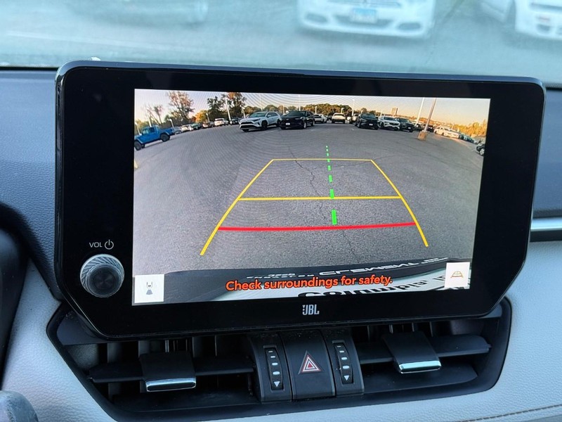 Toyota RAV4 Vehicle Image 28
