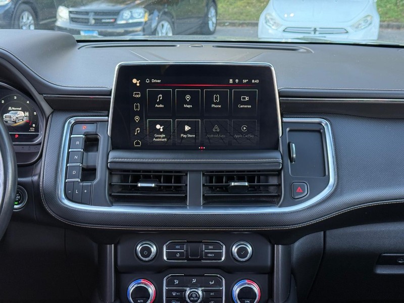 GMC Yukon XL Vehicle Image 18