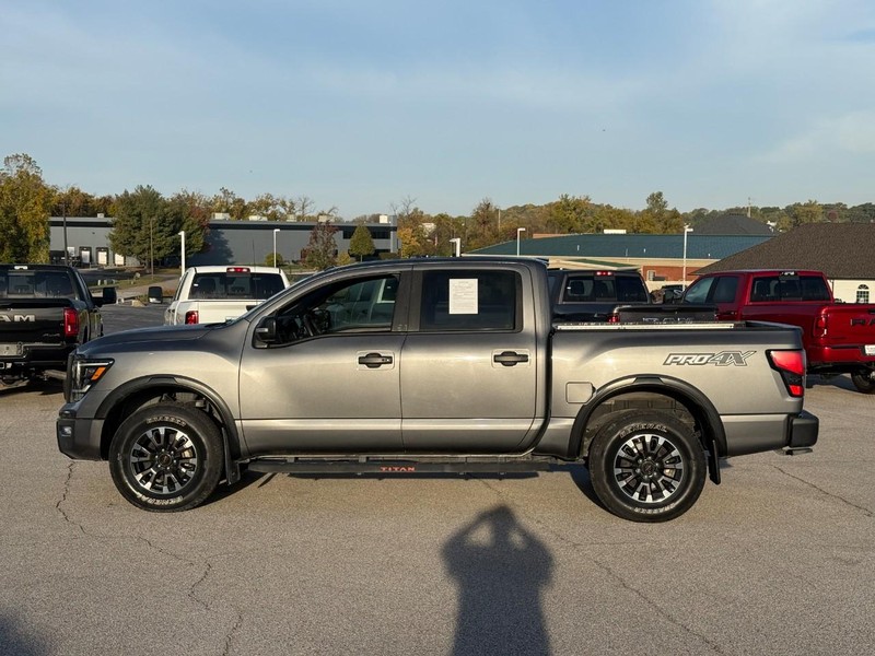 Nissan Titan Vehicle Image 03