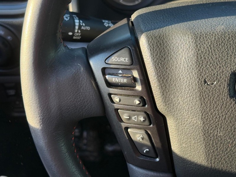 Nissan Titan Vehicle Image 20