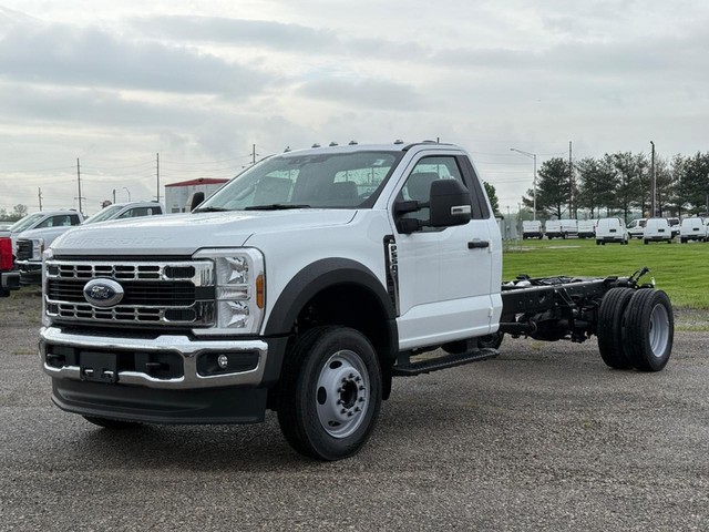 more details - ford super duty f-550 drw