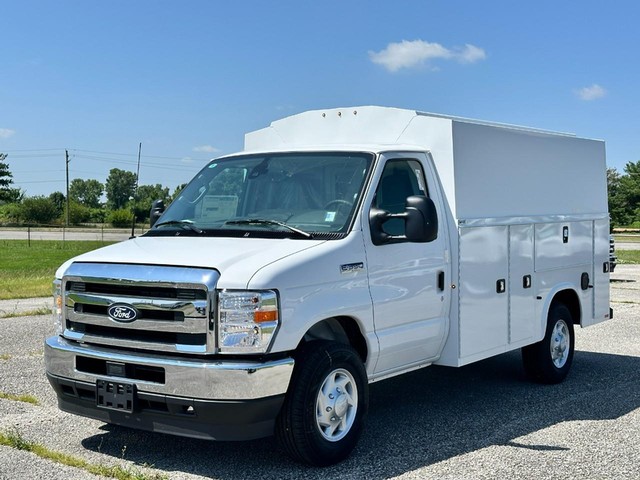 Granite City IL 2027 Ford E-350 more details - ford e-350