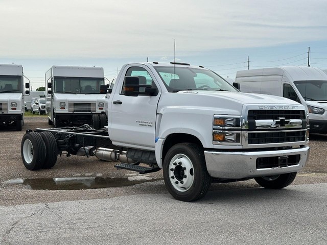 2024 Chevrolet Silverado MD 5500 2WD at Weber Commercial - Chevrolet Granite City in Granite City IL