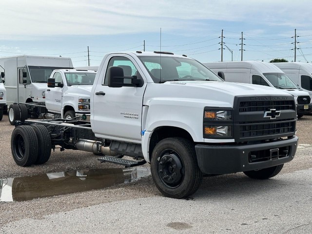 2024 Chevrolet Silverado MD 4500 2WD at Weber Commercial - Chevrolet Granite City in Granite City IL