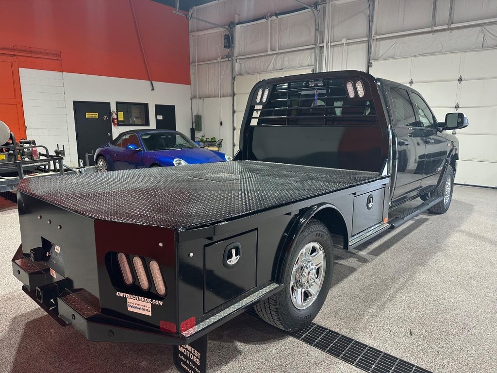 Ram 3500 Chassis Cab Vehicle Full-screen Gallery Image 3