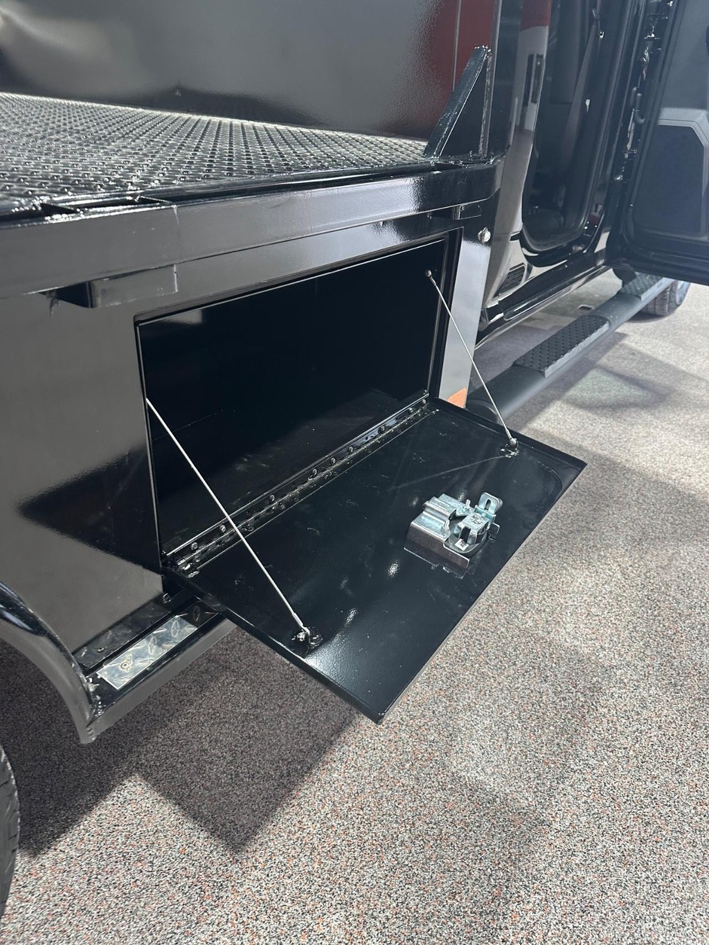 Ram 3500 Chassis Cab Vehicle Full-screen Gallery Image 11