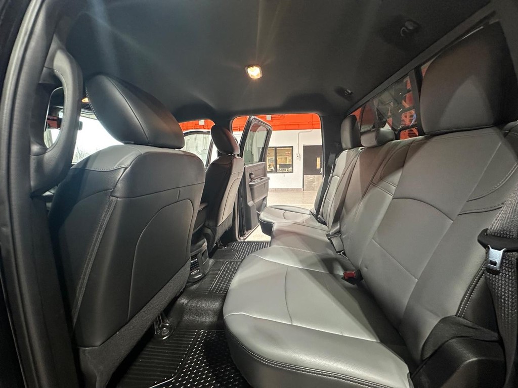 Ram 3500 Chassis Cab Vehicle Full-screen Gallery Image 13