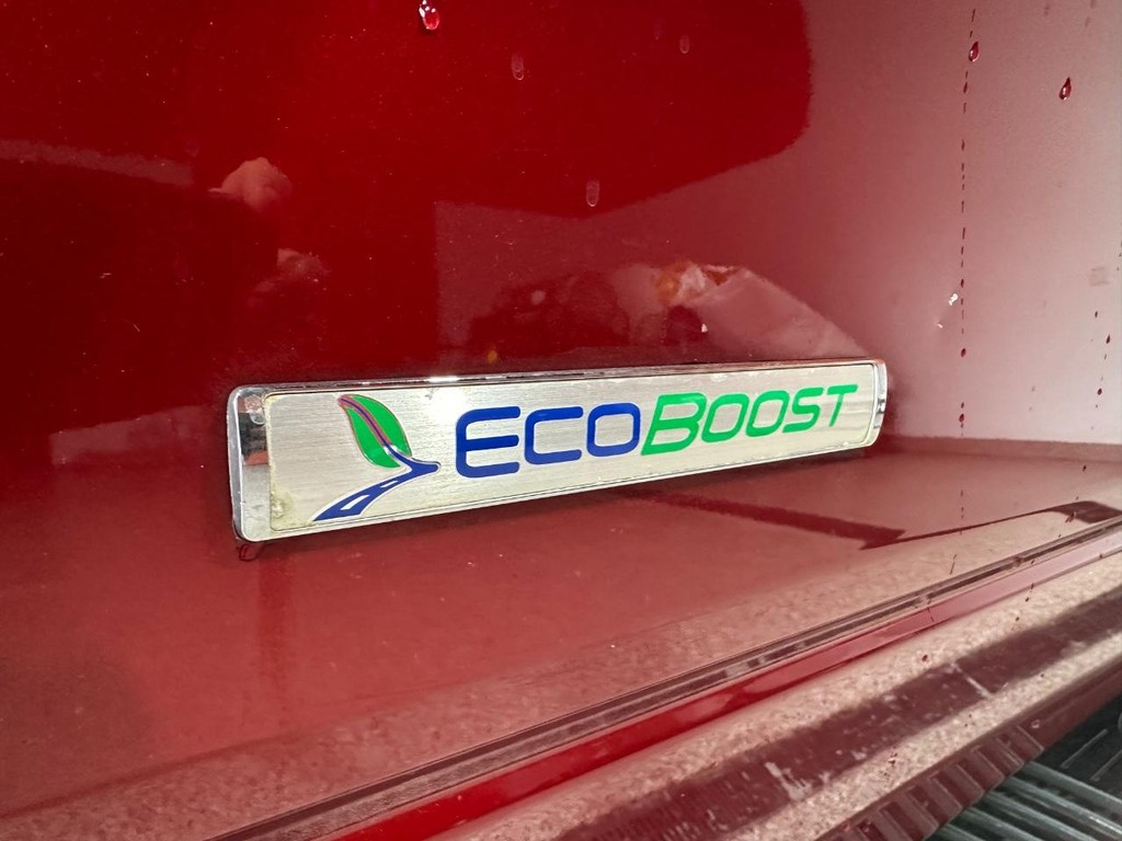 Ford F-150 Vehicle Full-screen Gallery Image 12