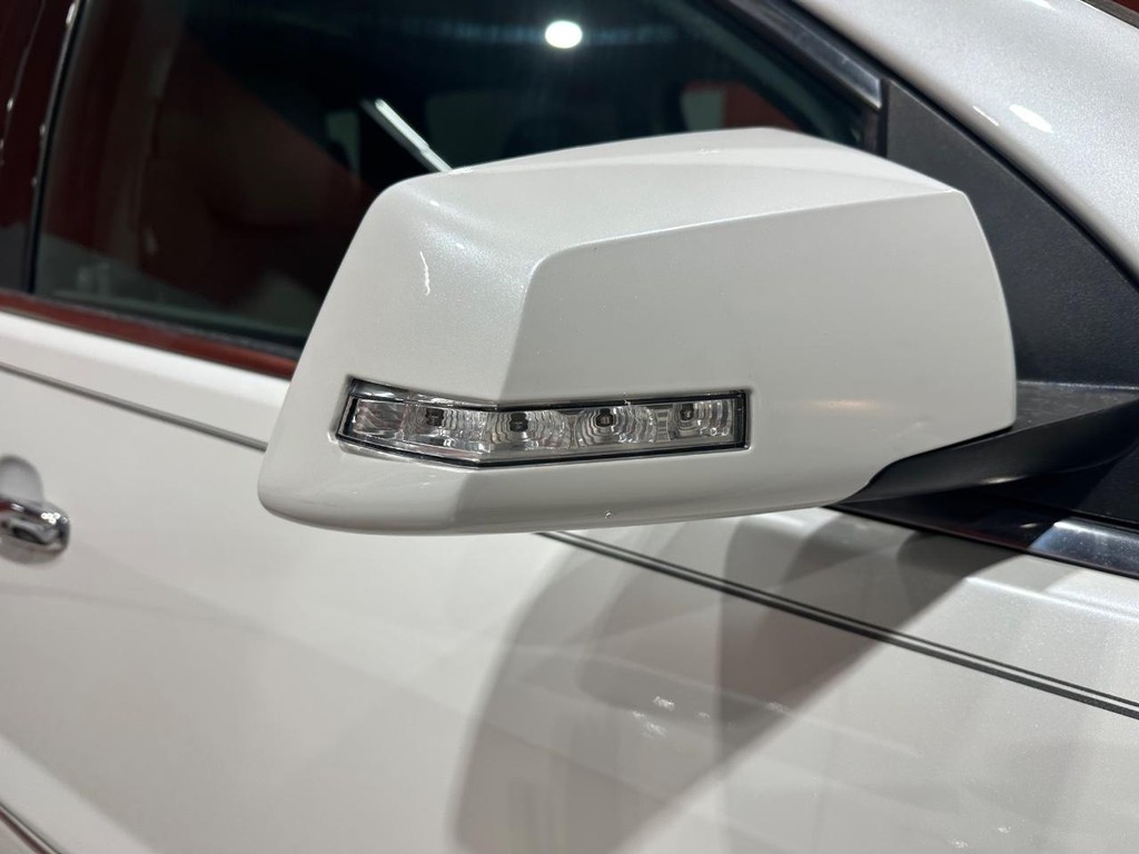 Chevrolet Traverse Vehicle Full-screen Gallery Image 9