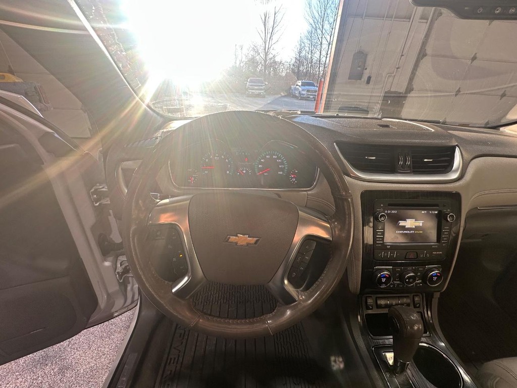 Chevrolet Traverse Vehicle Full-screen Gallery Image 21