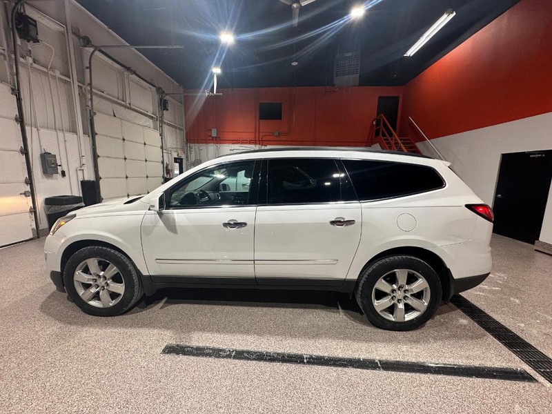 Chevrolet Traverse Vehicle Full-screen Gallery Image 6