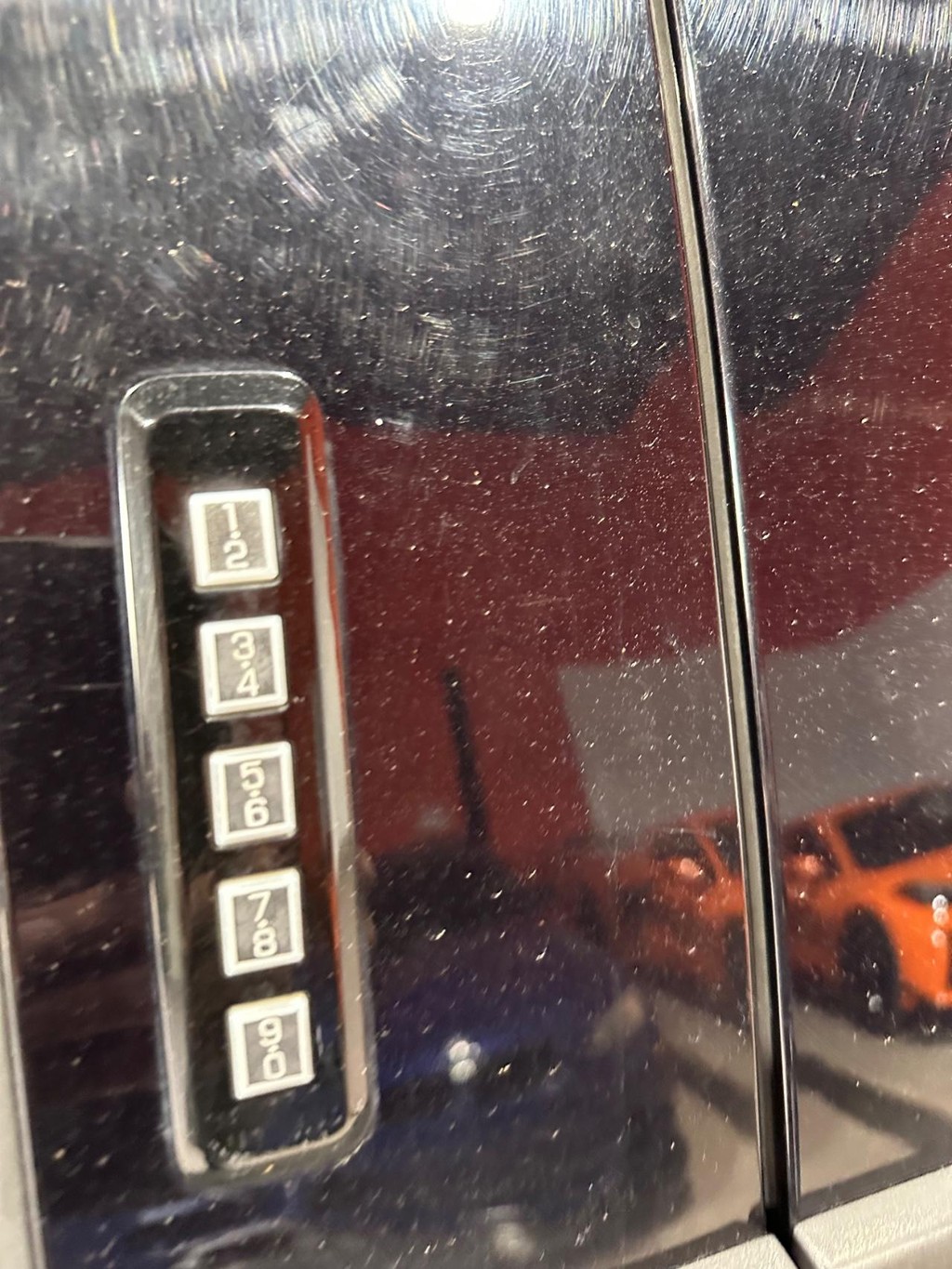 Ford F-150 Vehicle Full-screen Gallery Image 9