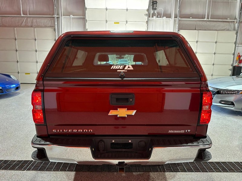 Chevrolet Silverado 1500 Vehicle Full-screen Gallery Image 4