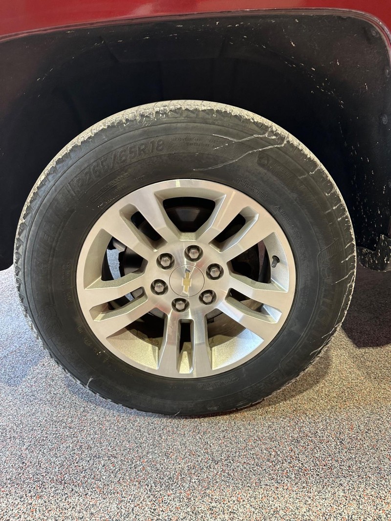 Chevrolet Silverado 1500 Vehicle Full-screen Gallery Image 8