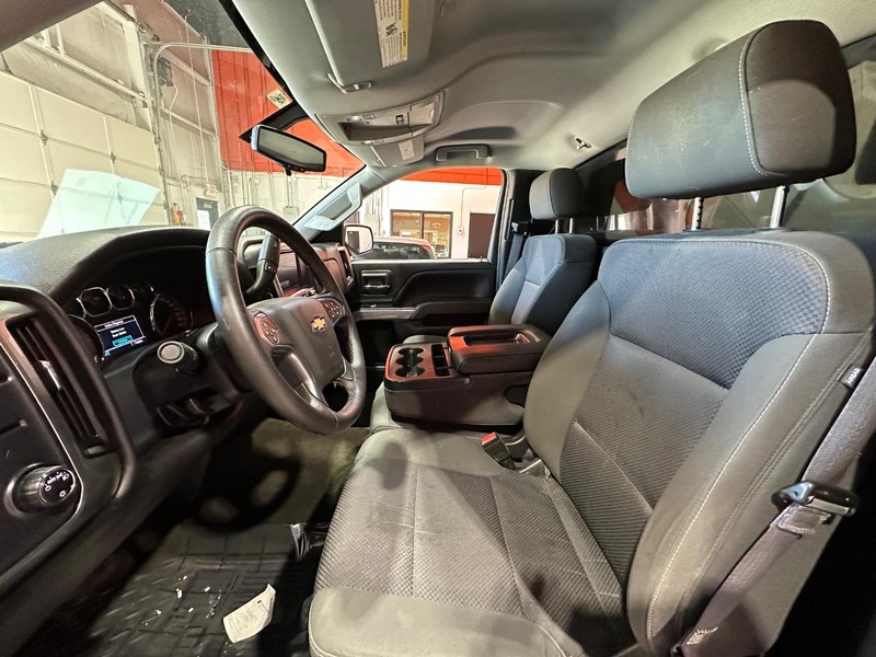 Chevrolet Silverado 1500 Vehicle Full-screen Gallery Image 10