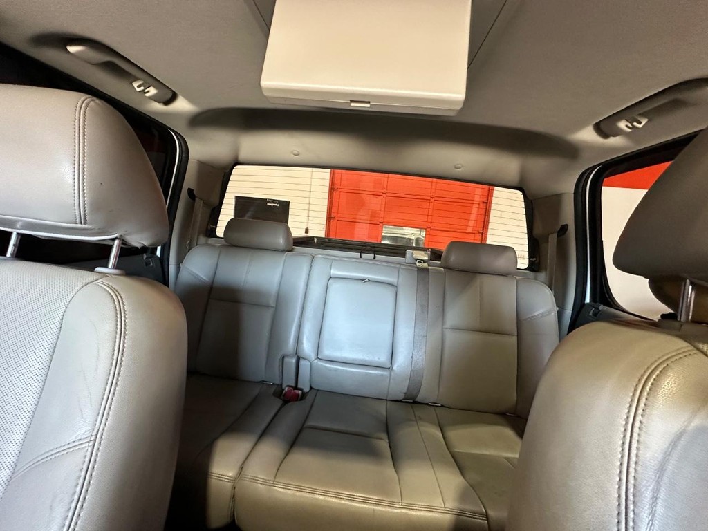 Chevrolet Silverado 3500HD Vehicle Full-screen Gallery Image 71