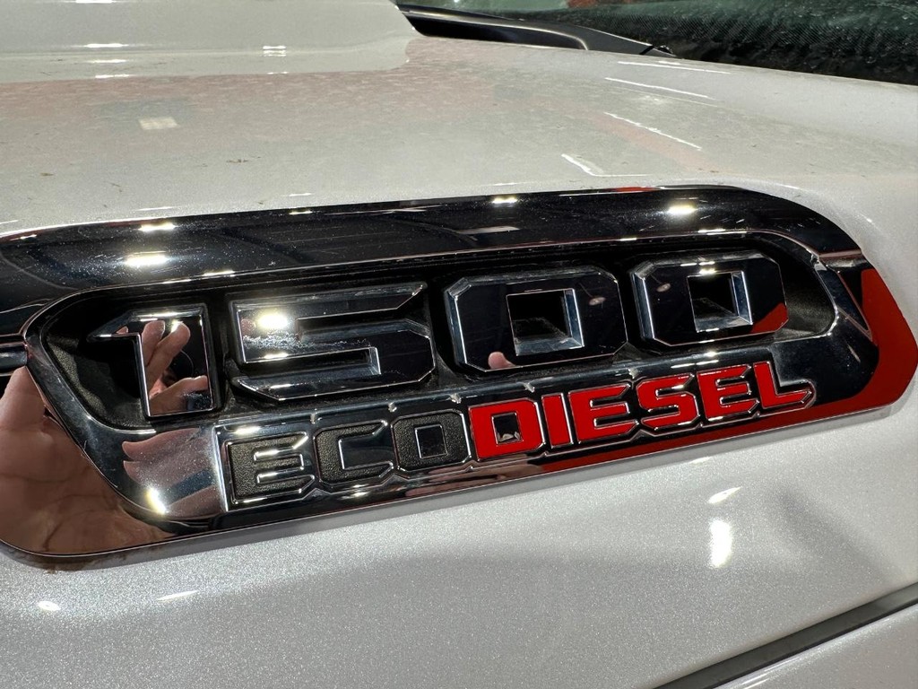 Ram 1500 Vehicle Full-screen Gallery Image 9