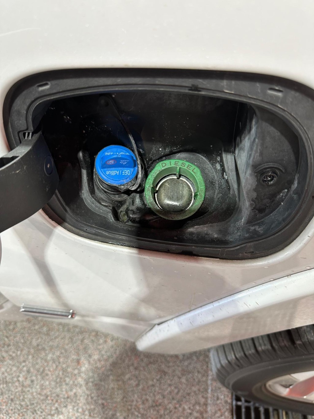 Ram 1500 Vehicle Full-screen Gallery Image 16