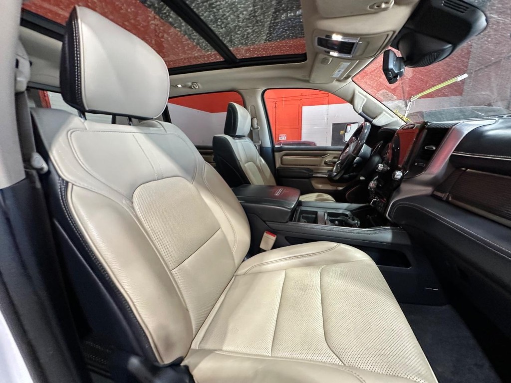 Ram 1500 Vehicle Full-screen Gallery Image 19