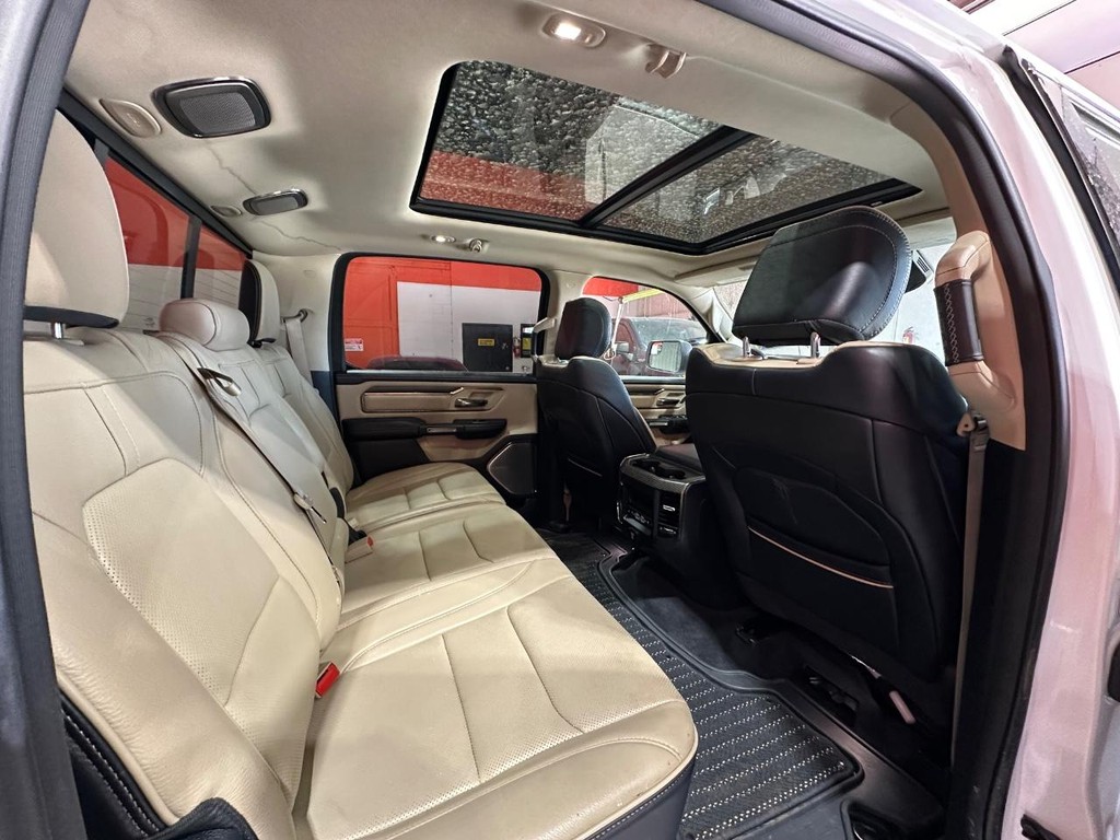 Ram 1500 Vehicle Full-screen Gallery Image 20