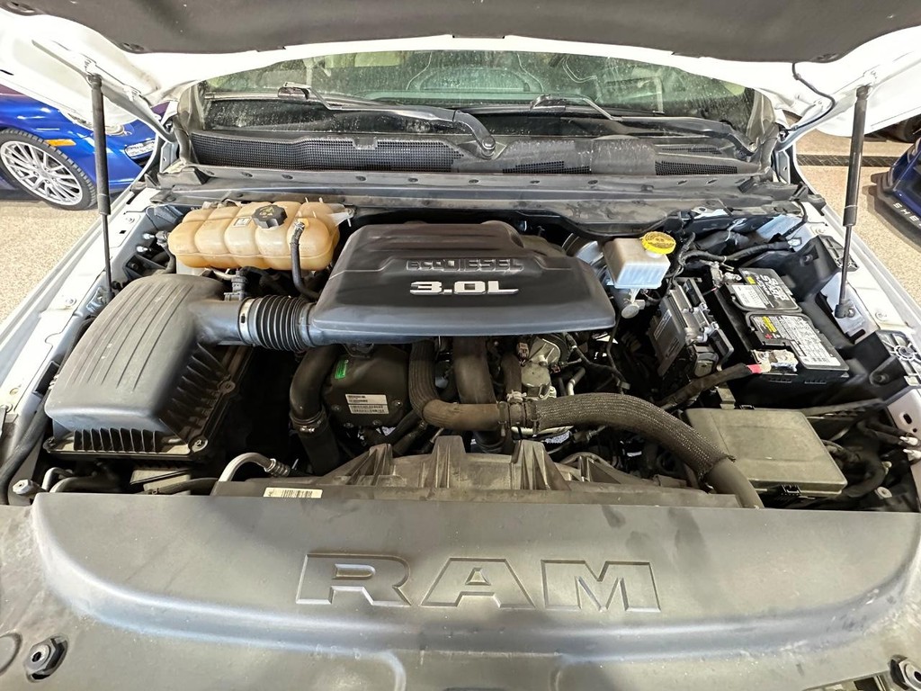 Ram 1500 Vehicle Full-screen Gallery Image 21