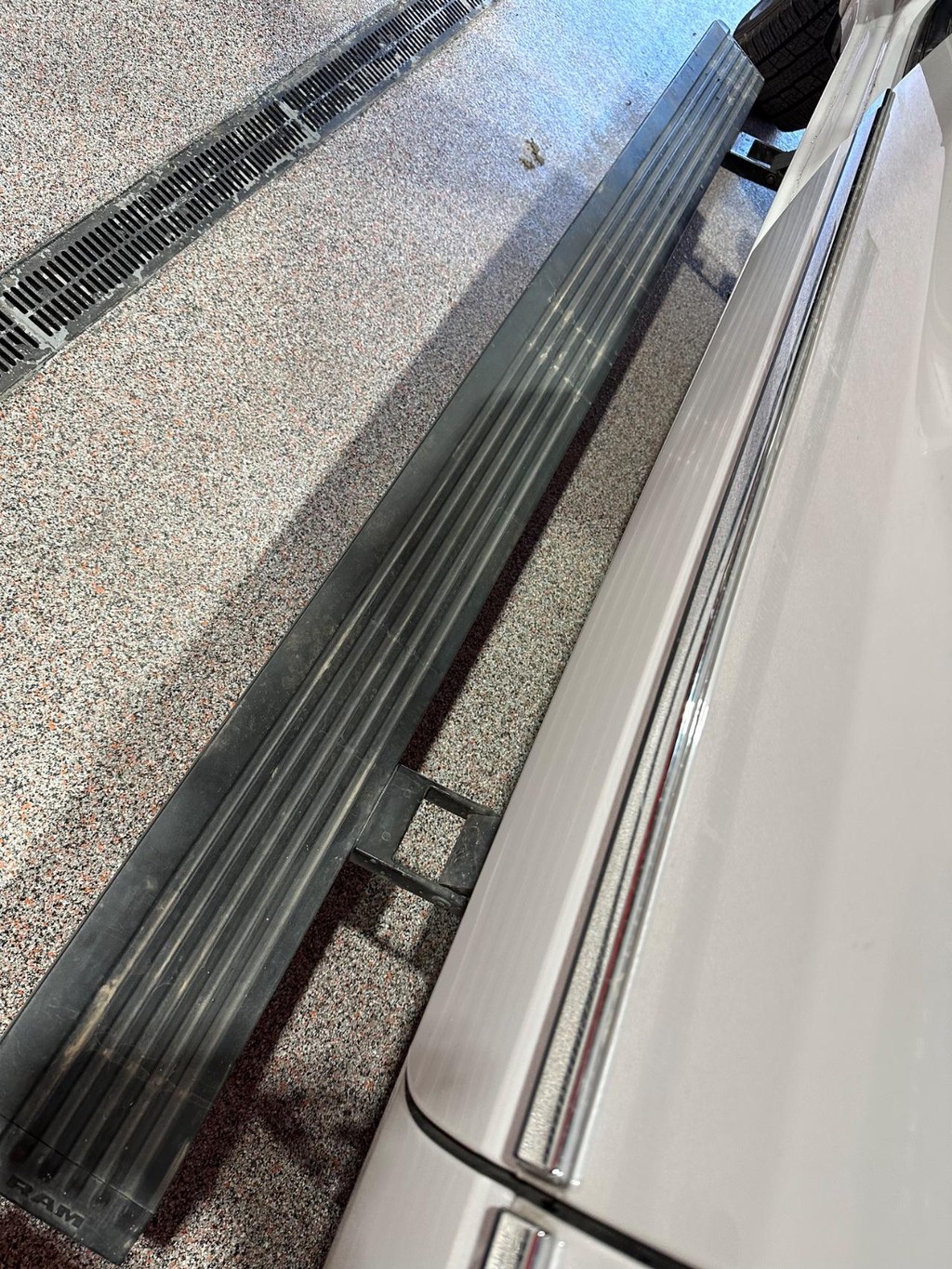 Ram 1500 Vehicle Full-screen Gallery Image 22