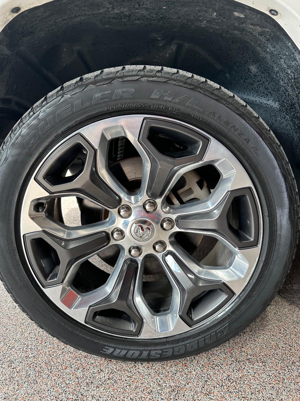 Ram 1500 Vehicle Full-screen Gallery Image 29