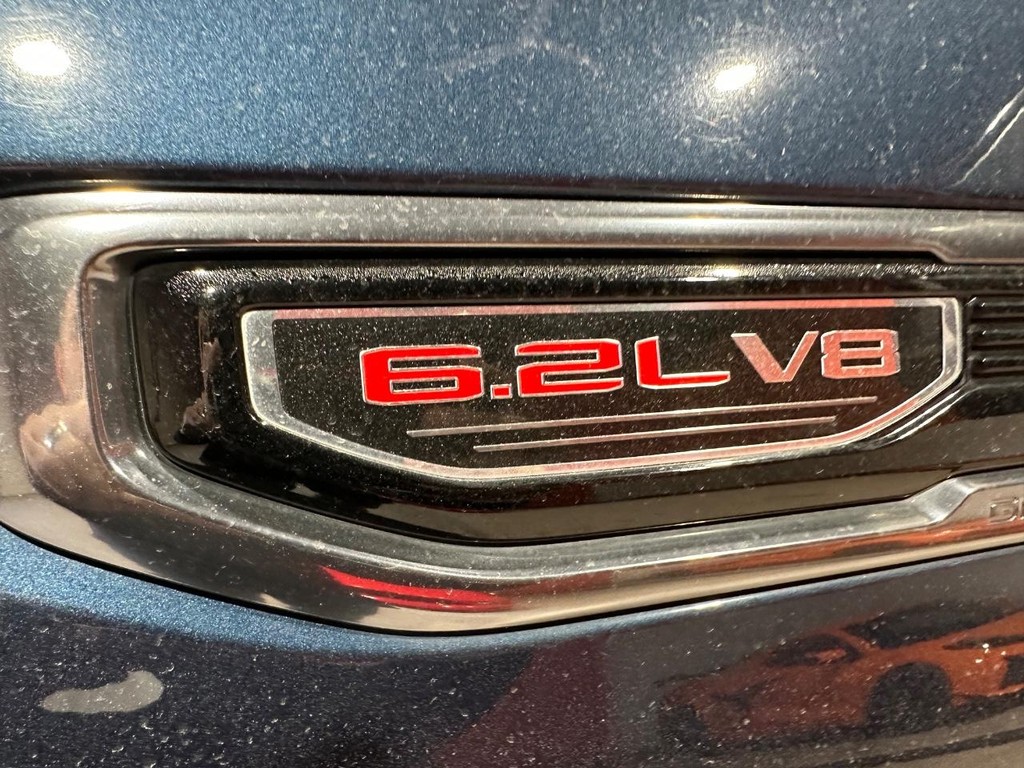 GMC Sierra 1500 Vehicle Full-screen Gallery Image 6