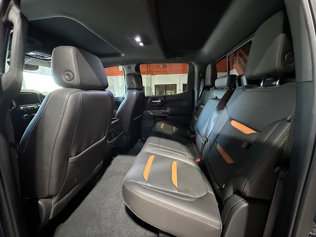 GMC Sierra 1500 Vehicle Full-screen Gallery Image 9