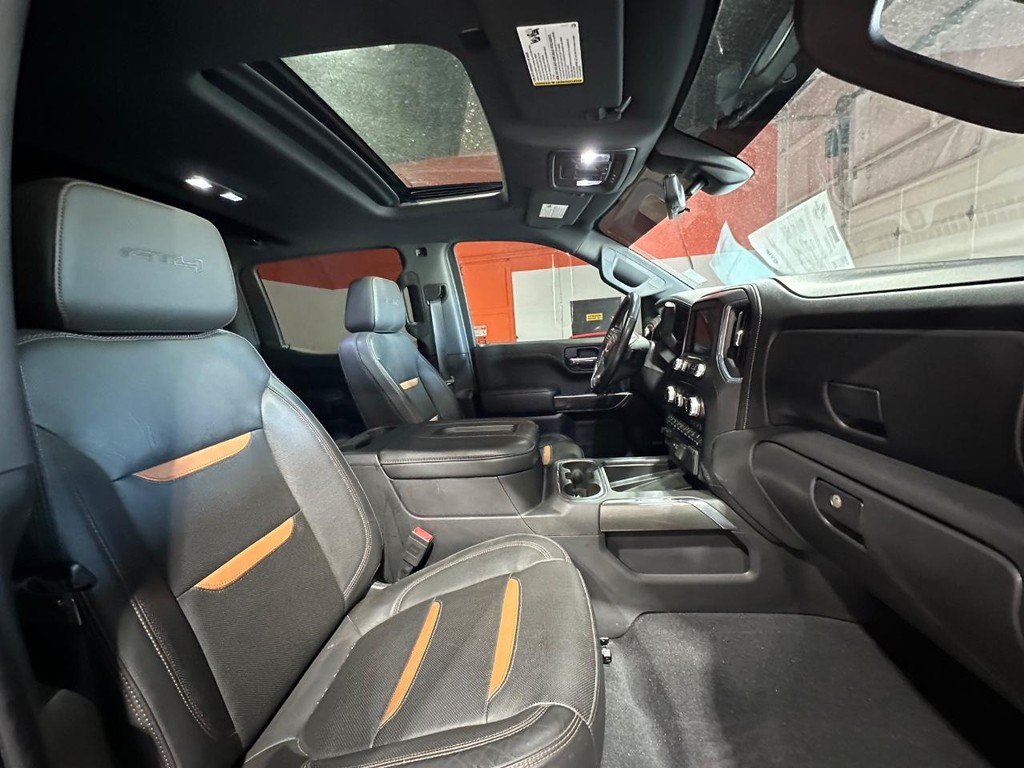 GMC Sierra 1500 Vehicle Full-screen Gallery Image 14