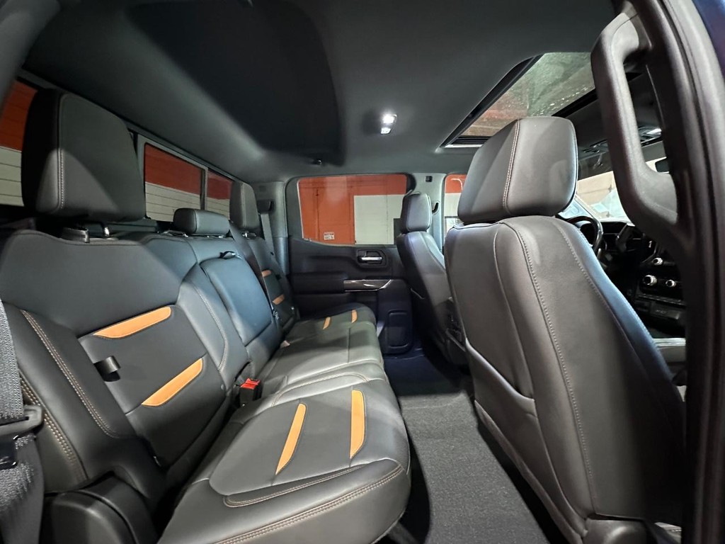 GMC Sierra 1500 Vehicle Full-screen Gallery Image 15