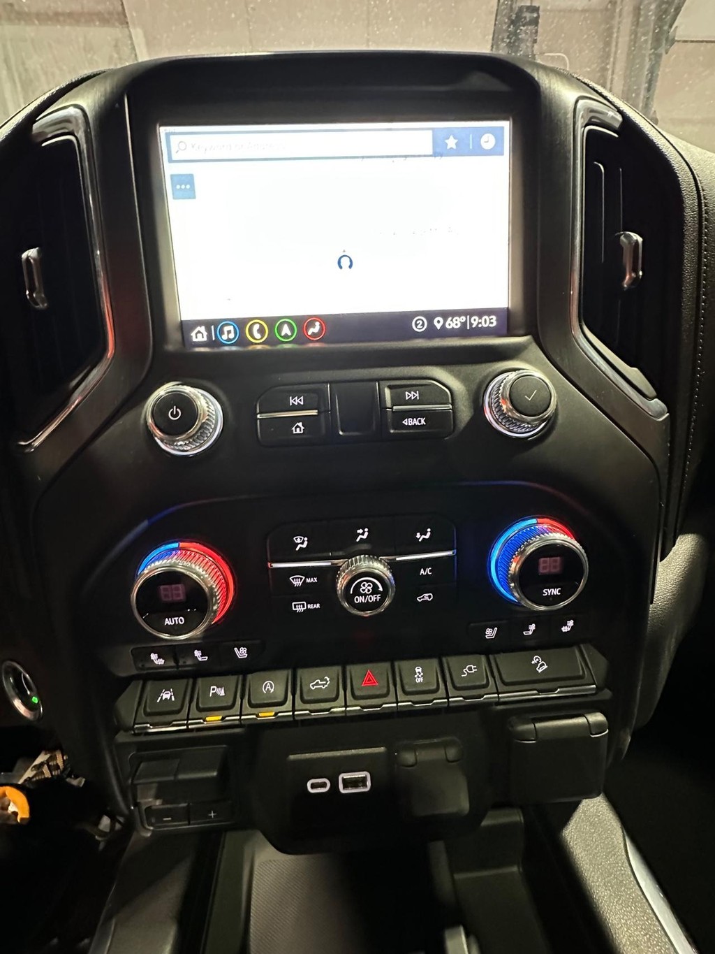 GMC Sierra 1500 Vehicle Full-screen Gallery Image 19