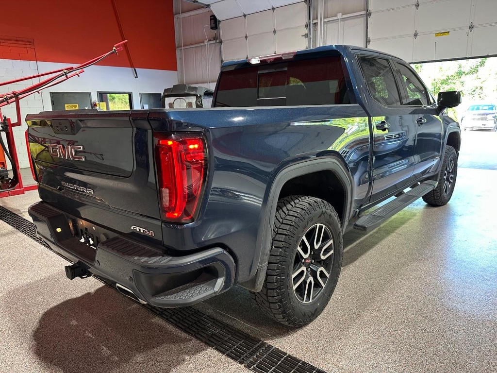 GMC Sierra 1500 Vehicle Full-screen Gallery Image 28