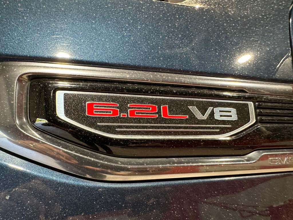 GMC Sierra 1500 Vehicle Full-screen Gallery Image 36