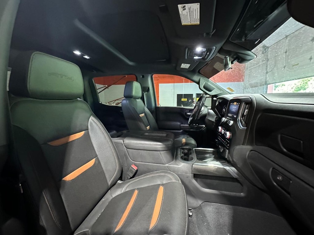 GMC Sierra 1500 Vehicle Full-screen Gallery Image 45