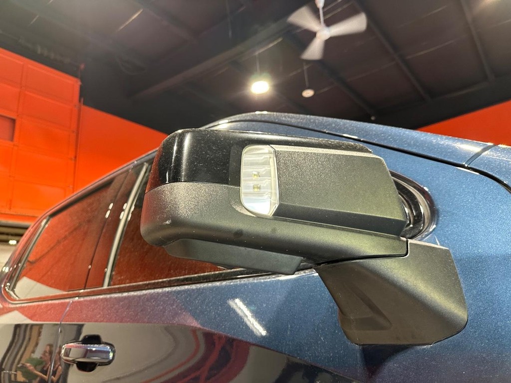 GMC Sierra 1500 Vehicle Full-screen Gallery Image 46