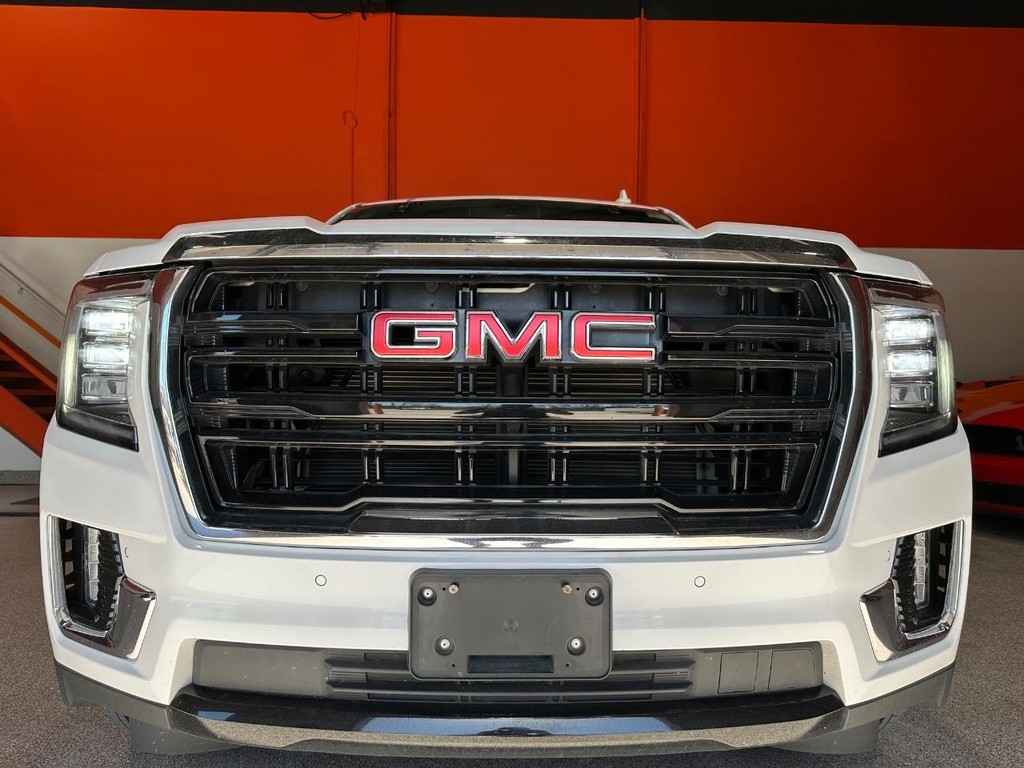 GMC Yukon XL Vehicle Full-screen Gallery Image 10