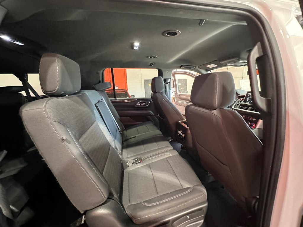 GMC Yukon XL Vehicle Full-screen Gallery Image 22