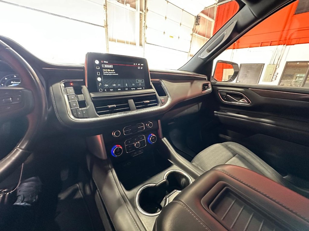 GMC Yukon XL Vehicle Full-screen Gallery Image 27