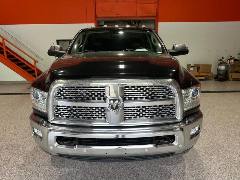 Ram 2500 Vehicle Full-screen Gallery Image 6